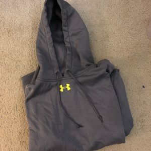 Gray Women’s Under Armour Sweatshirt